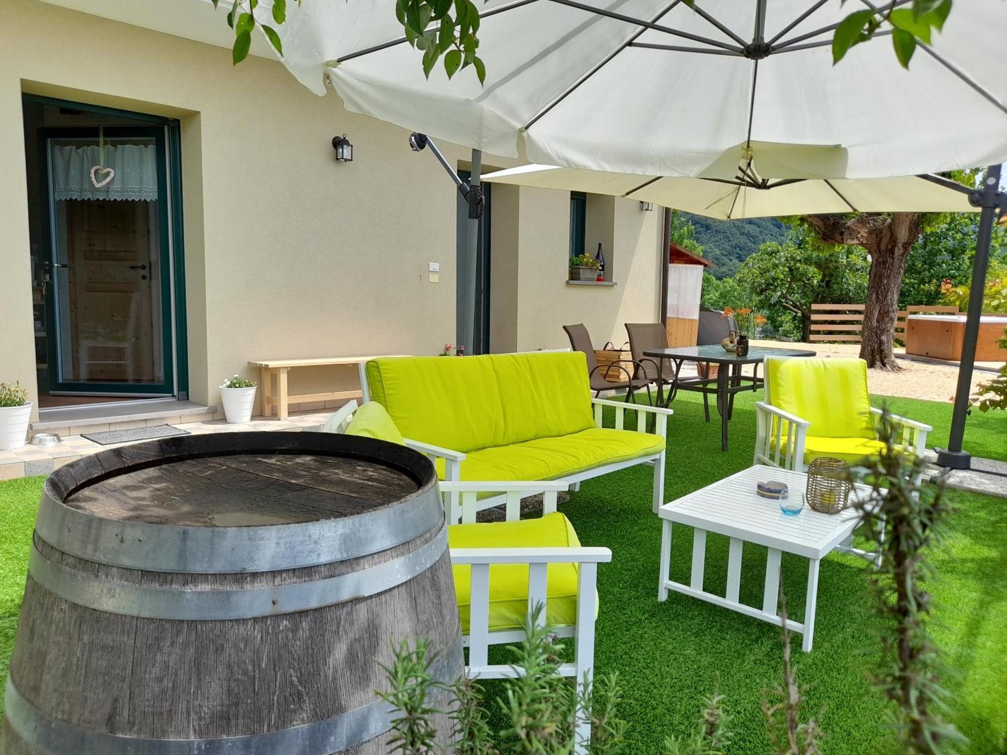 Bed and Breakfast L'Oro Di Nonna Adele Nimis Esterno foto